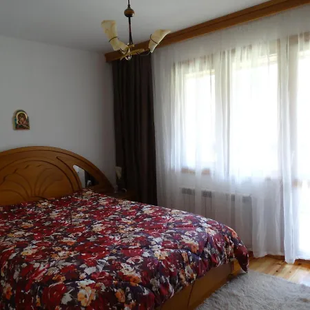 Ловна Резиденция Каркария بيت ضيافة