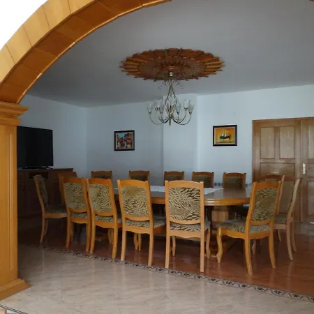 Ловна Резиденция Каркария بيت ضيافة *